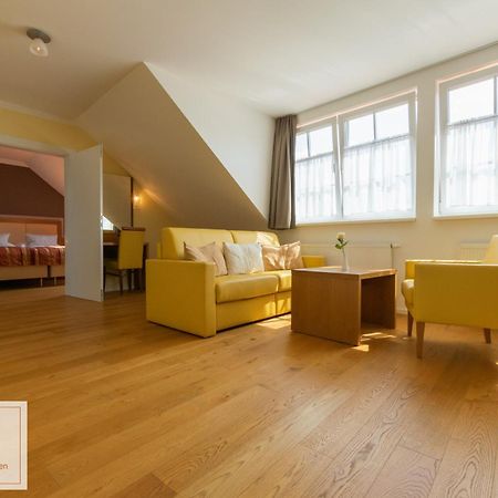 Winzerhotel גומפולדסקירשן מראה חיצוני תמונה