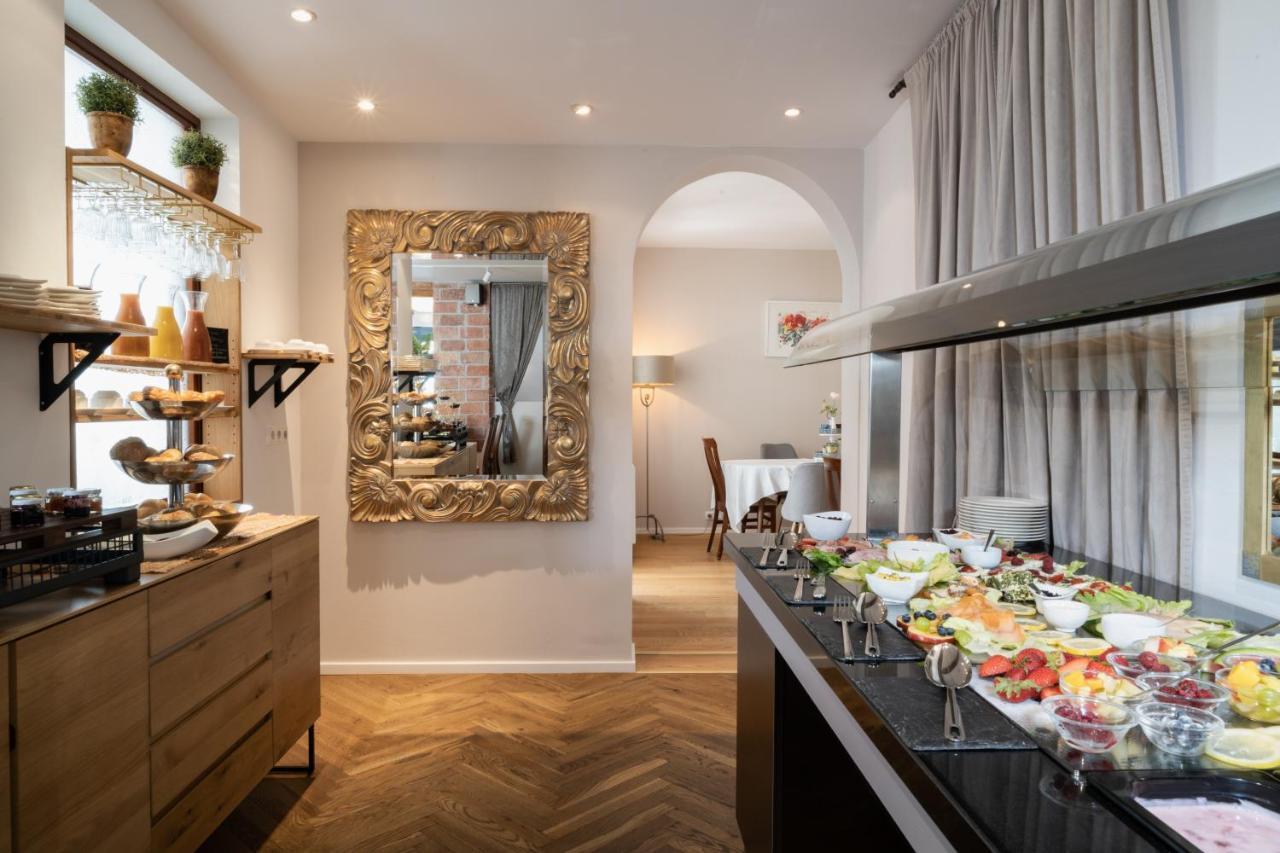Winzerhotel גומפולדסקירשן מראה חיצוני תמונה