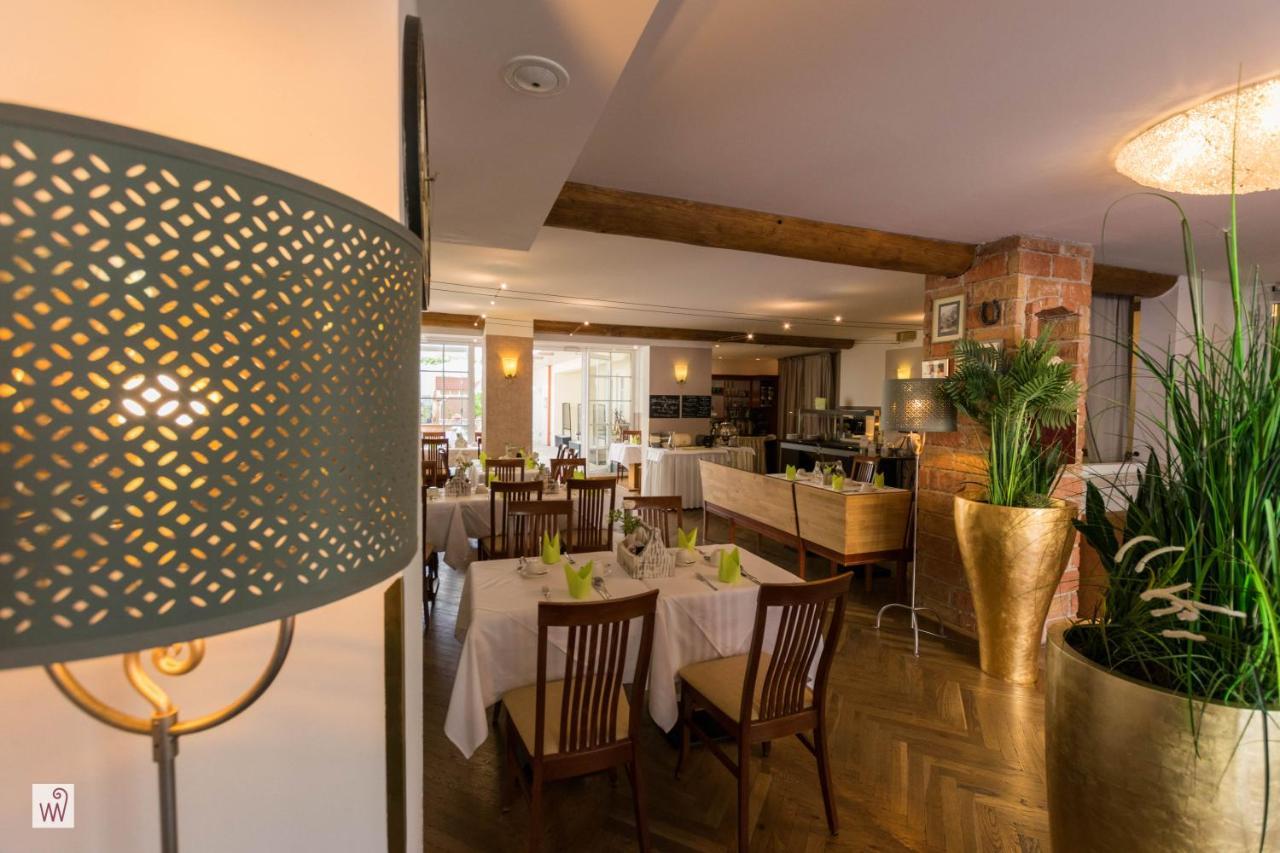 Winzerhotel גומפולדסקירשן מראה חיצוני תמונה