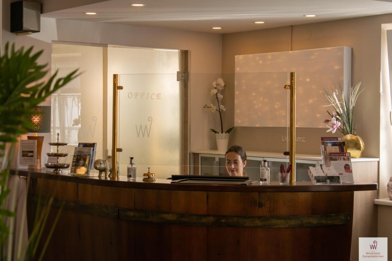 Winzerhotel גומפולדסקירשן מראה חיצוני תמונה