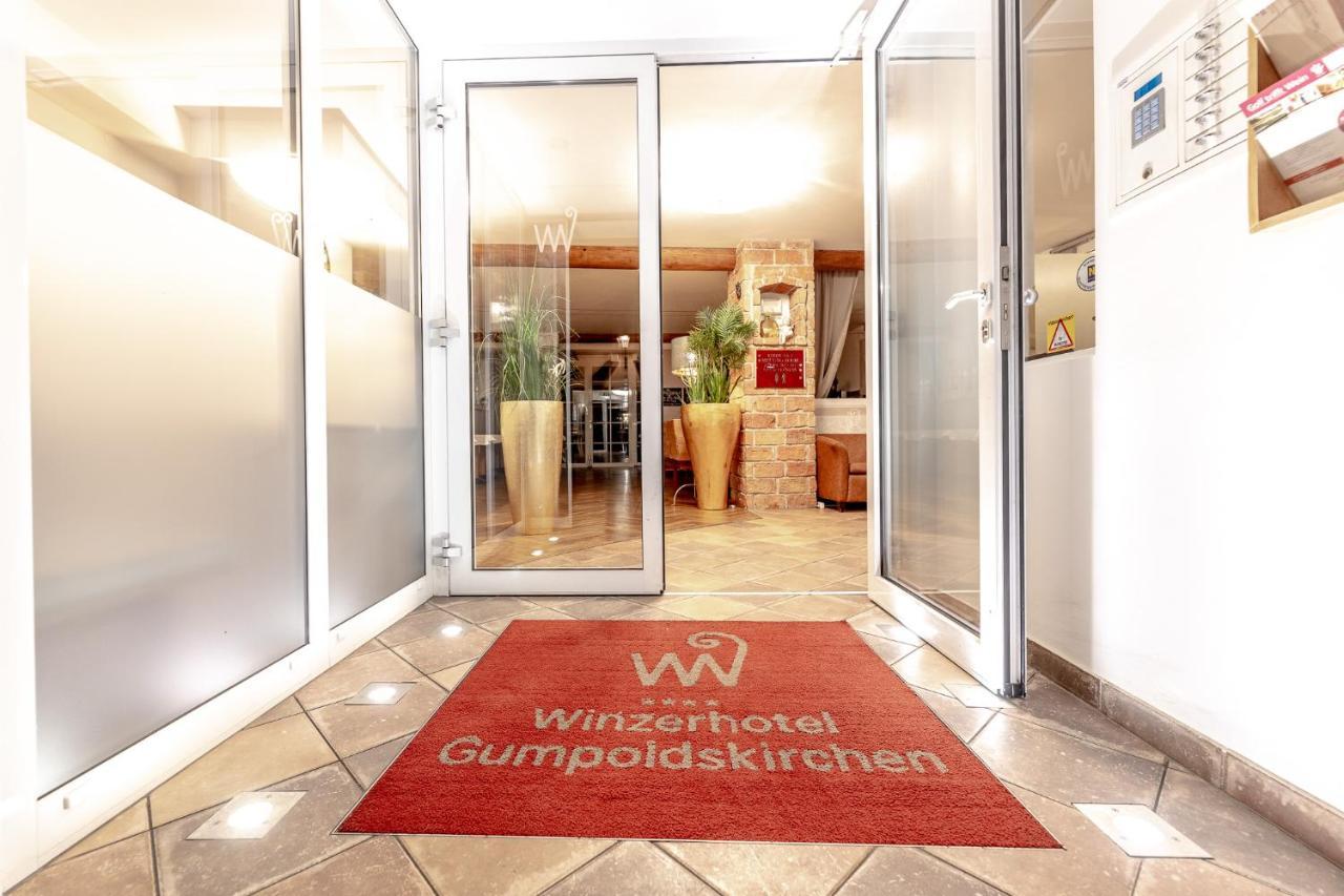 Winzerhotel גומפולדסקירשן מראה חיצוני תמונה