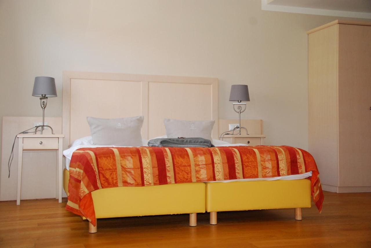 Winzerhotel גומפולדסקירשן מראה חיצוני תמונה