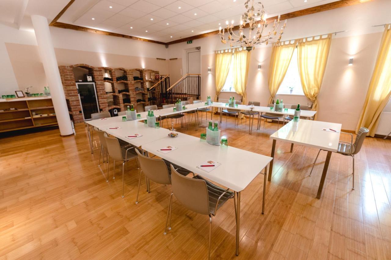 Winzerhotel גומפולדסקירשן מראה חיצוני תמונה
